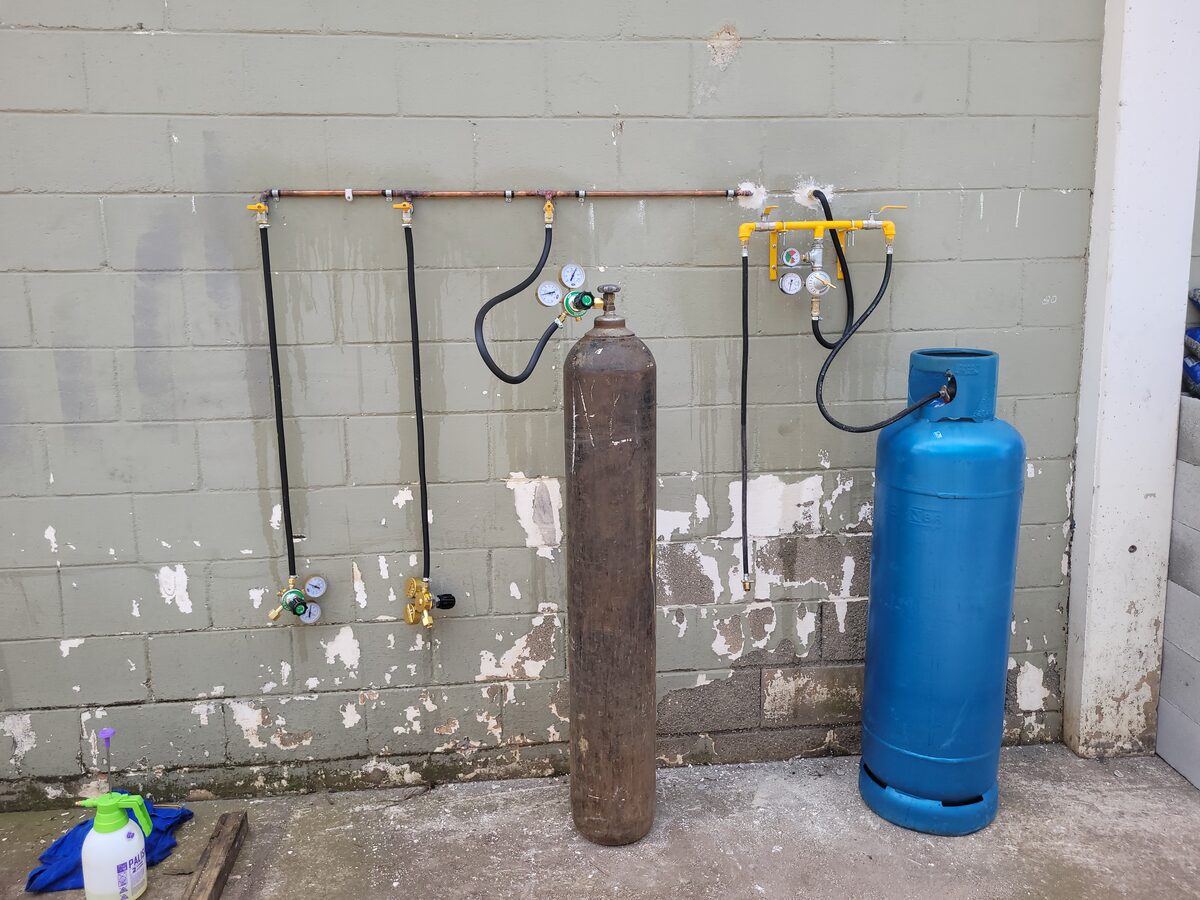 Cano de gas furado em São Paulo